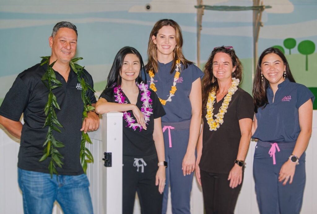 Alii Animal Unleashedʻs team at the Grand Opening
